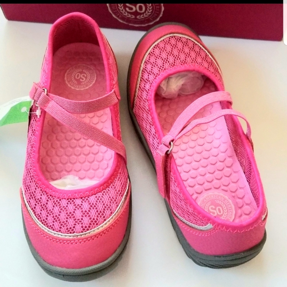 SO NEW Pink Kids Mary Jane Slip-On Shoes